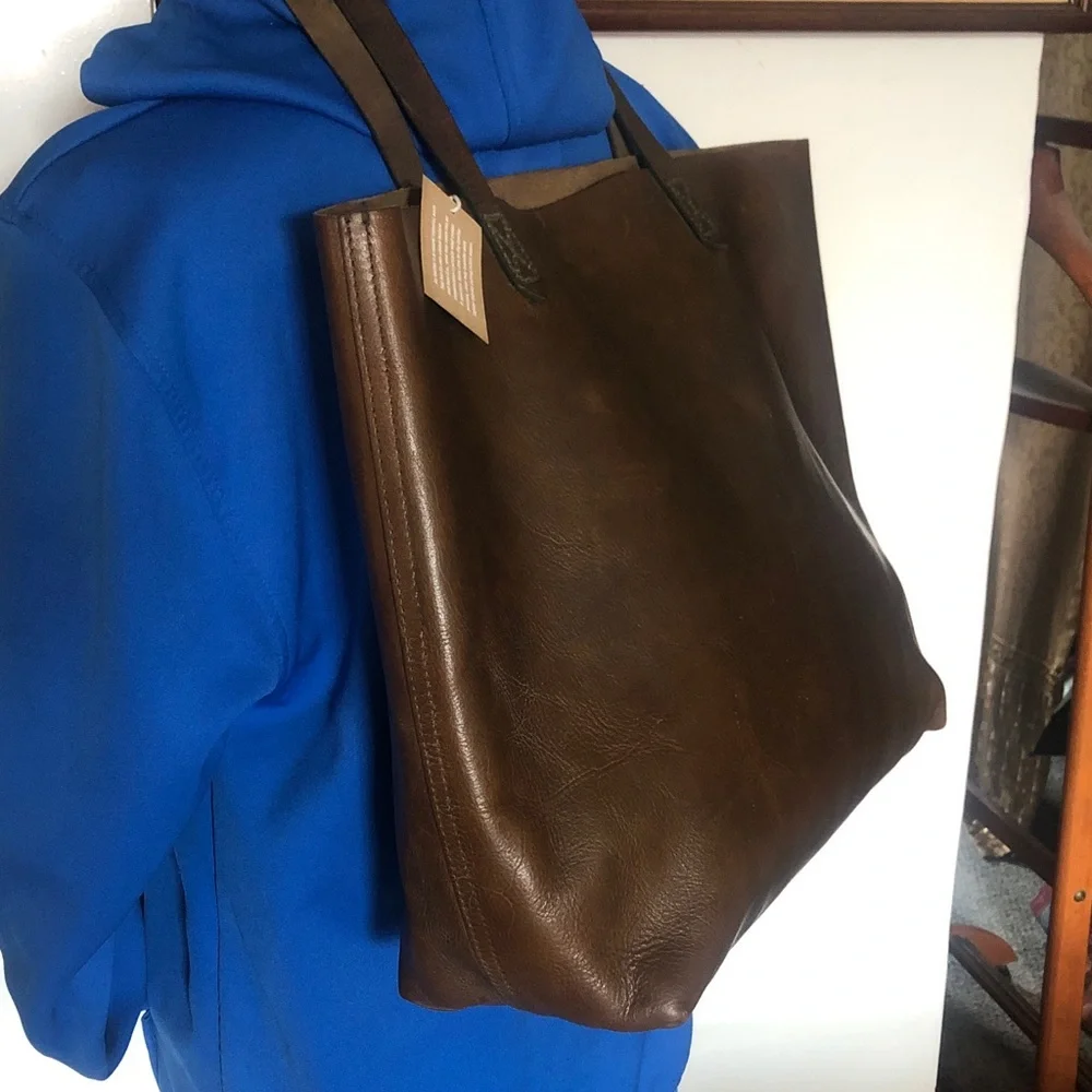 Madewell chocolate brown leather tote, big 18” x 18” x 6” never used # F2359